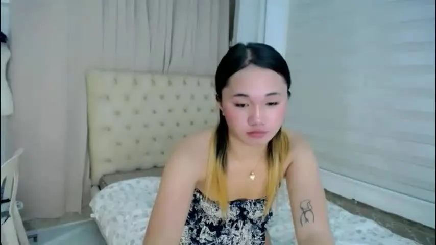 lovemylollipop — GOAL: Make Me Hory [122 tokens remaining] Welcome To My Room Lovense Tip Goals