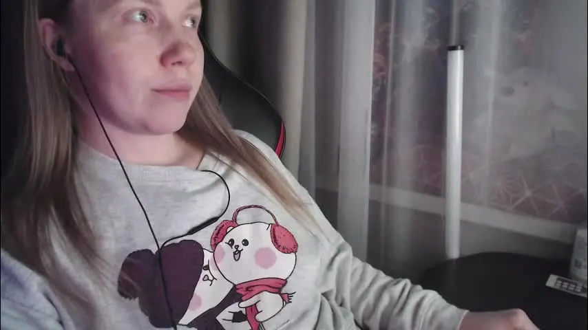 molly_royse — #bigboobs #18 #new #teen #lovense #squirt #