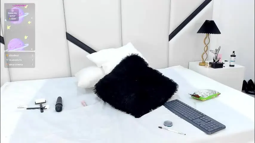 ximenacosta — Stars in ass 🎨 [40 tokens left] My paint show ir here! 🎨 Admire and paint with me! 👑✨ Goal: play pussy